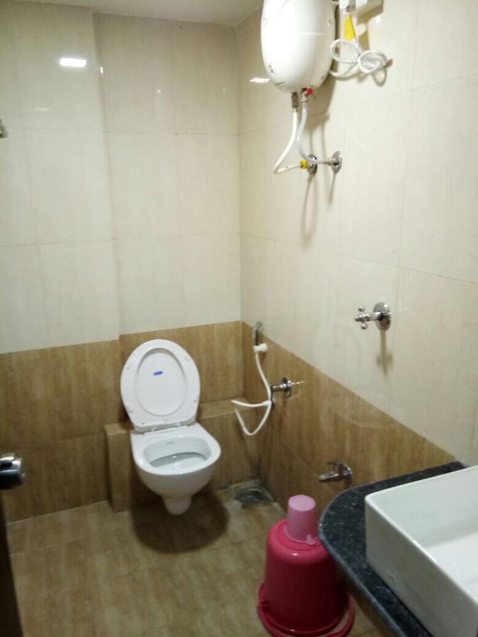 Hotel Sun Shine Ahmedabad Ngoại thất bức ảnh